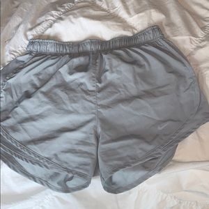 light gray nike shorts